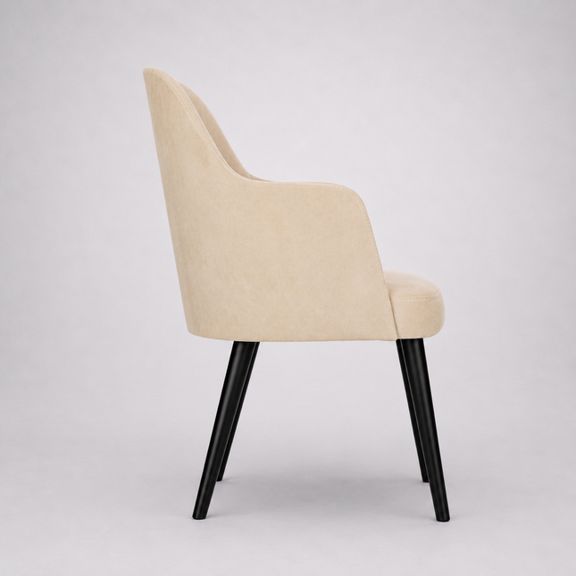 Dinig chair Julia