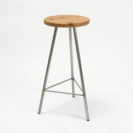 Set Brigg Rustic Breakfast Bar and 2 Stools