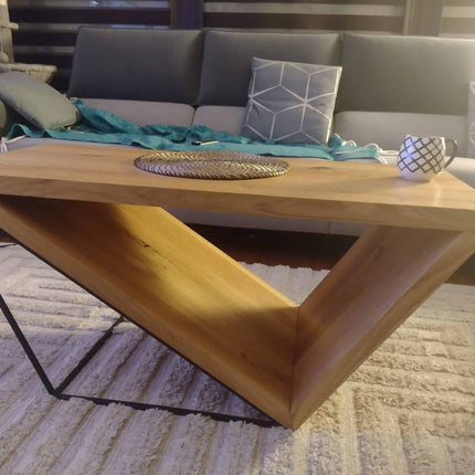 Oak coffee table Triangle